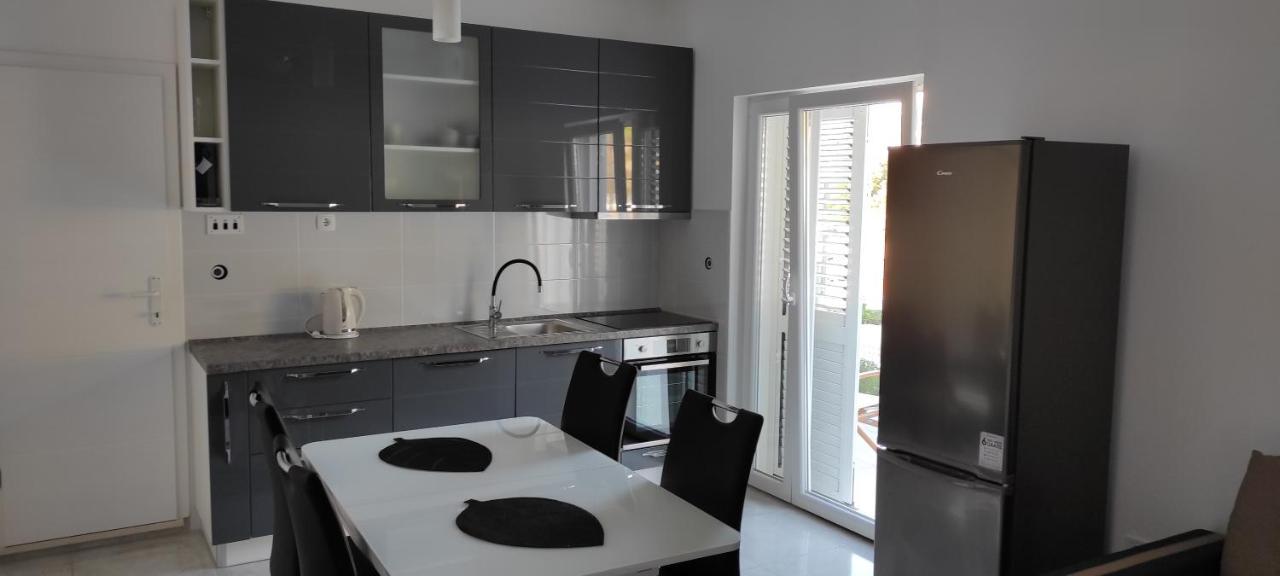 Apartment Zalo Donje Selo na Šolti Extérieur photo